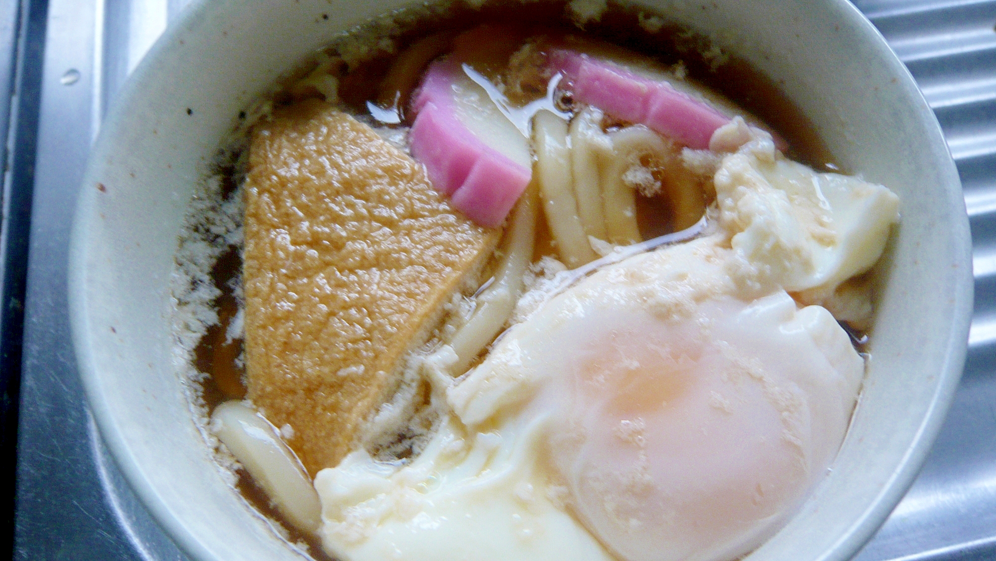 ♥　落とし玉子＆蒲鉾入りきつねうどん　♥