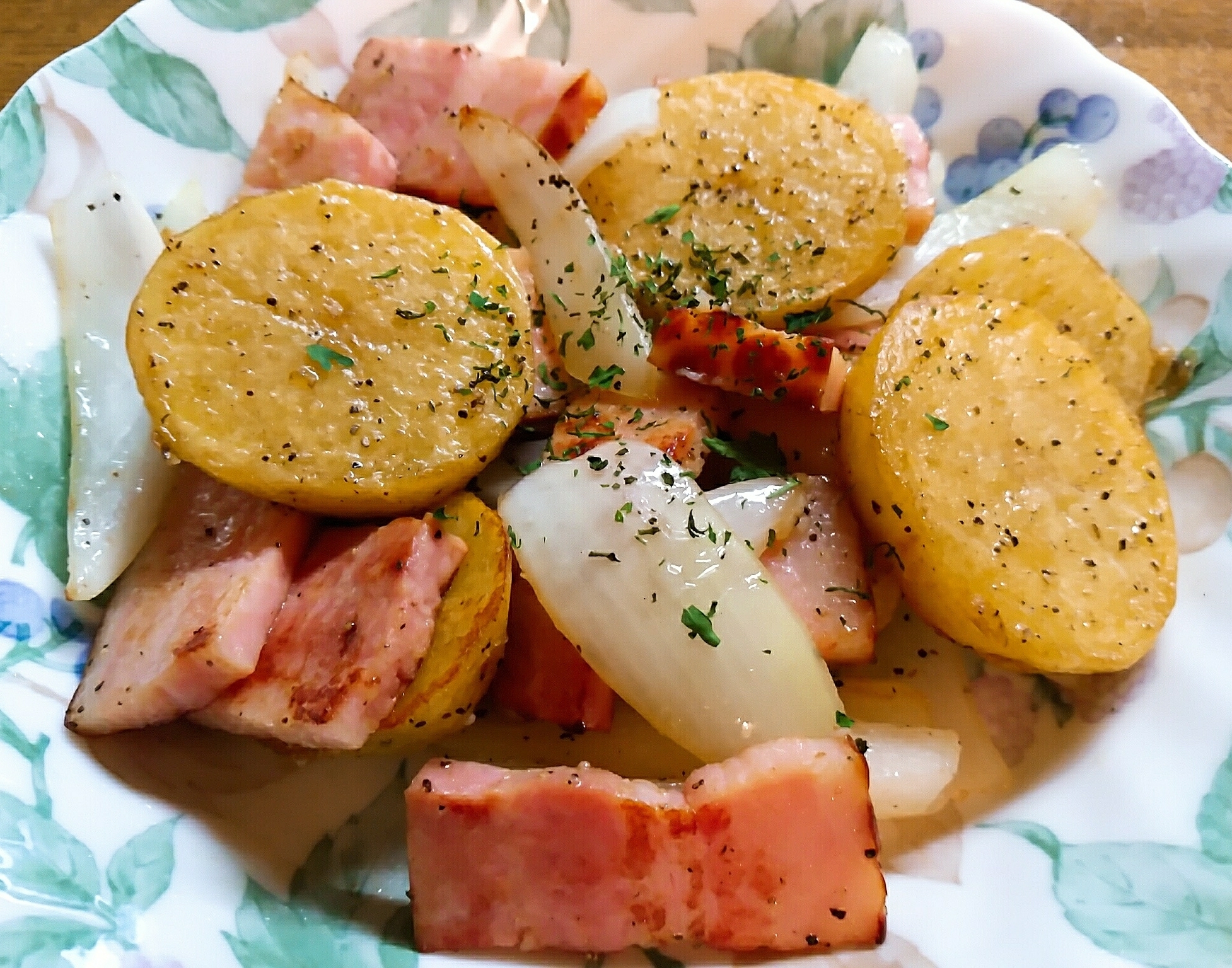 ジャガイモと厚切りベーコンの大蒜炒め レシピ 作り方 By のん786 楽天レシピ ジャガイモと厚切りベーコンの大蒜炒め レシピ 作り方 By のん786 楽天レシピ