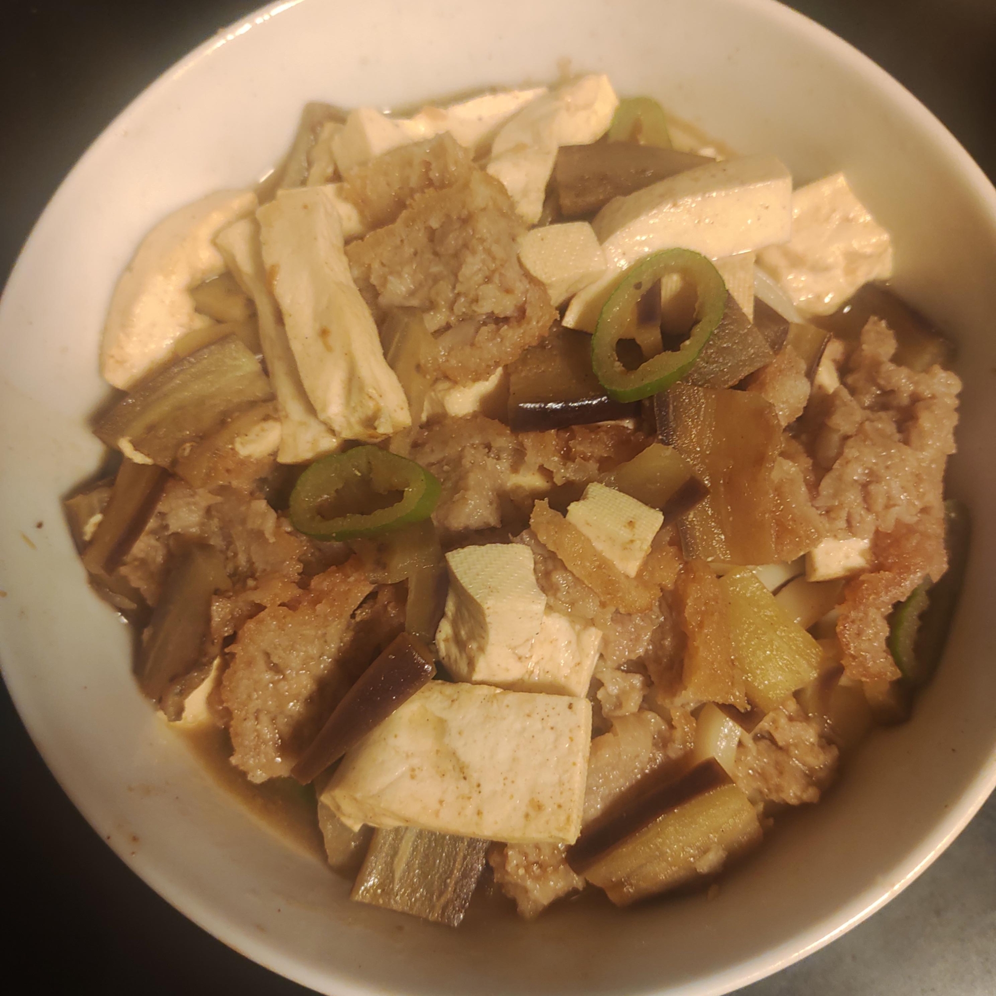 豆腐、なす、ねぎ、メンチカツカレーうどん