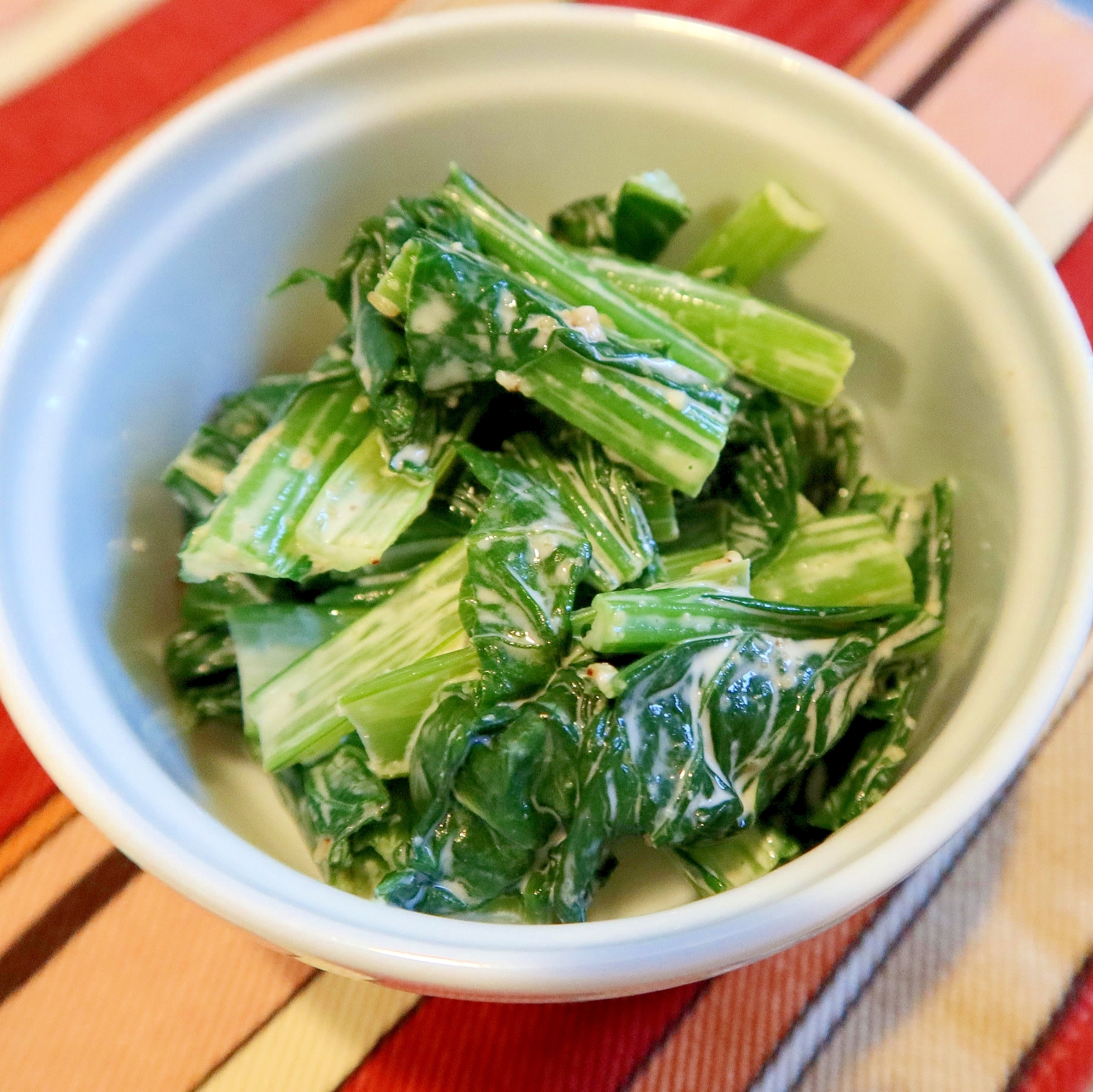 子どもがパクパク食べる!小松菜のごまマヨ和え