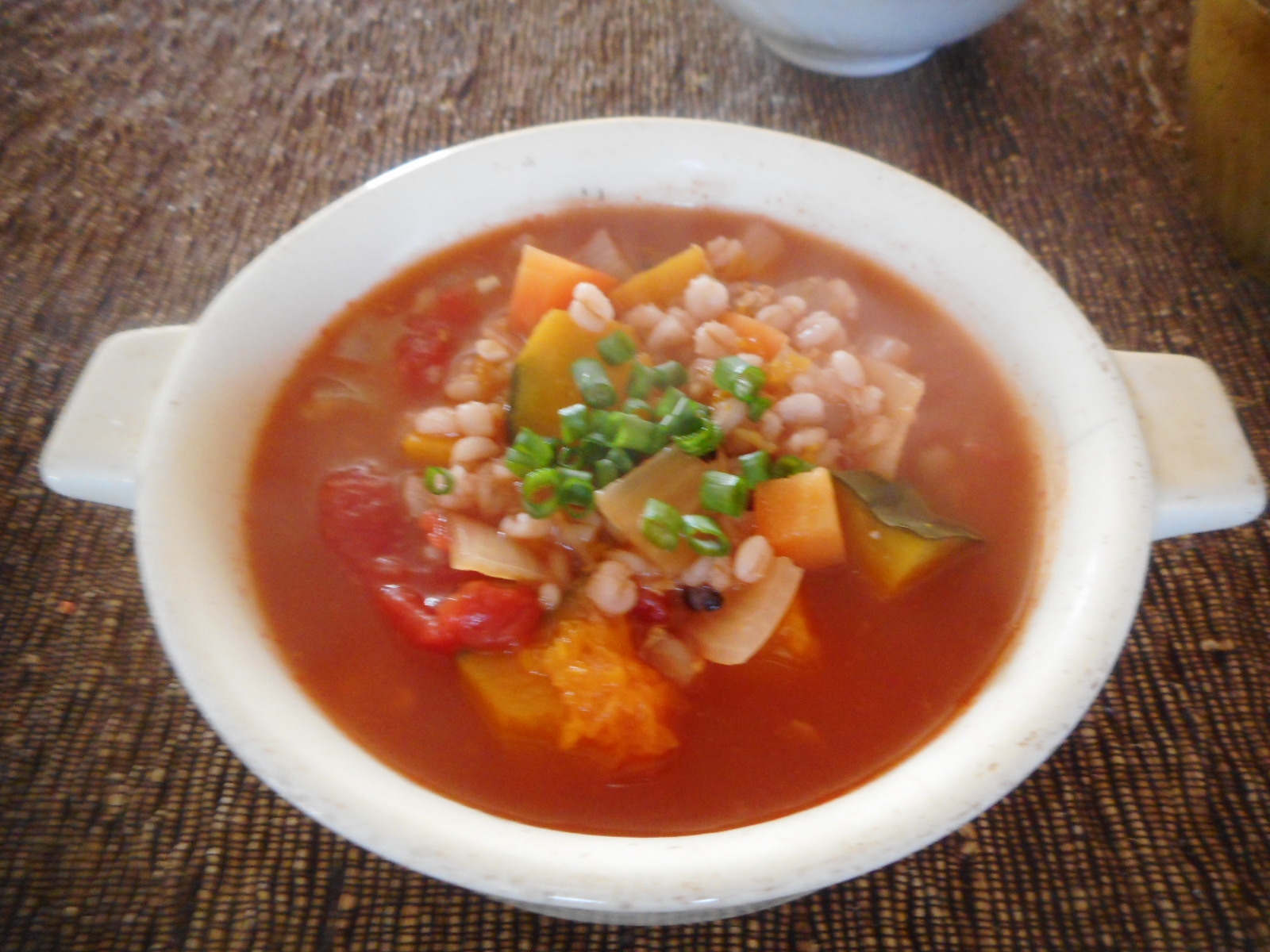 カボチャと雑穀のトマトスープ