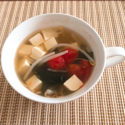 海松子さん、こんにちは♪
トマトが入ったスープ大好きなんです( ♡ᴗ♡ )
とろみもついているので温まりますね♪
とっても美味しくいただきました♡