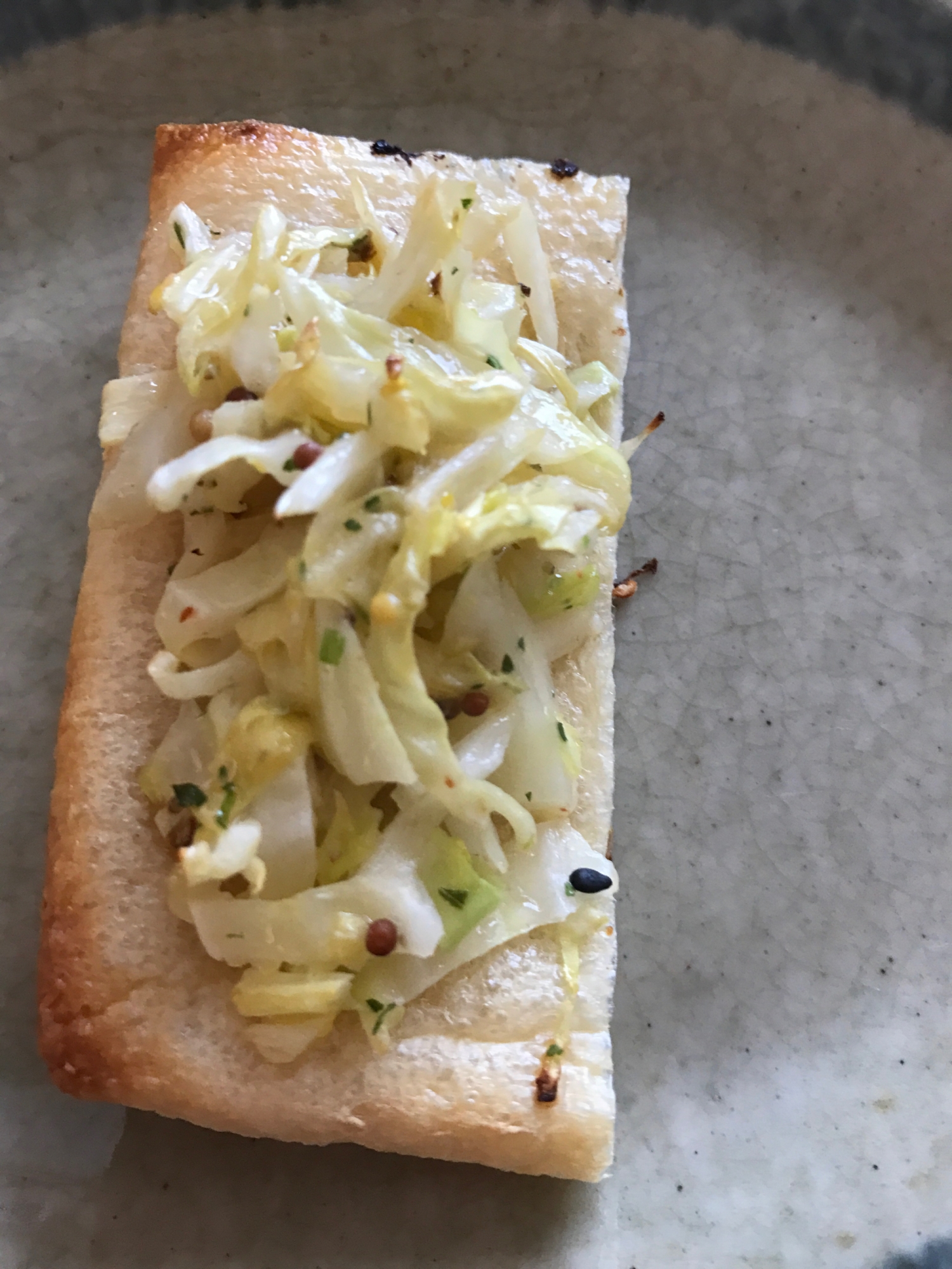 粒マスタードキャベツ炒めの粉チーズ油揚げ焼き