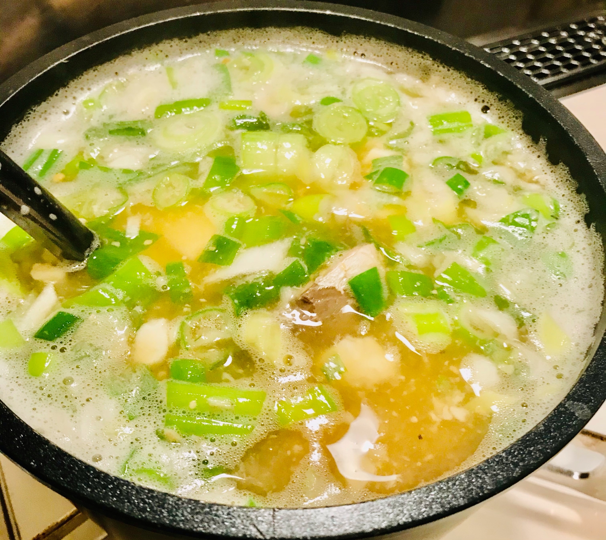 ネギ　豆腐　サバ缶味噌汁