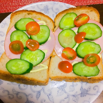 新鮮な野菜をたっぷり☆手軽な調理パン