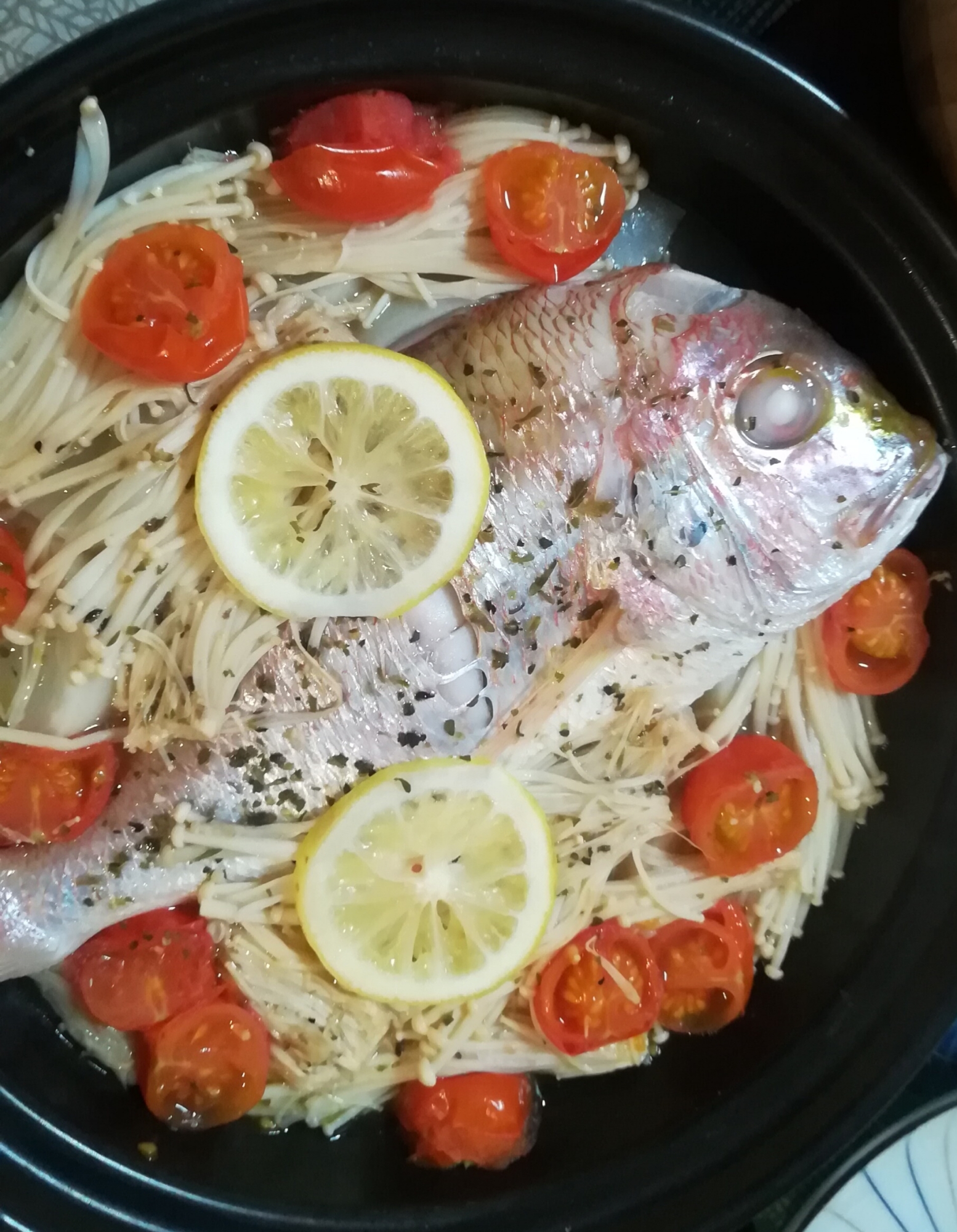 タジン鍋で 連子鯛の簡単蒸し レシピ 作り方 By １つ 楽天レシピ
