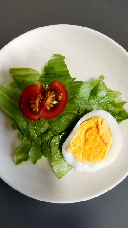 ゆで卵トマト♪青シソドレッシングサラダ