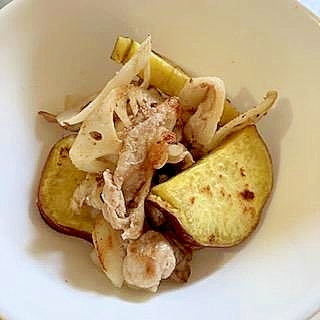 豚こま・れんこん・さつまいもの炒め物