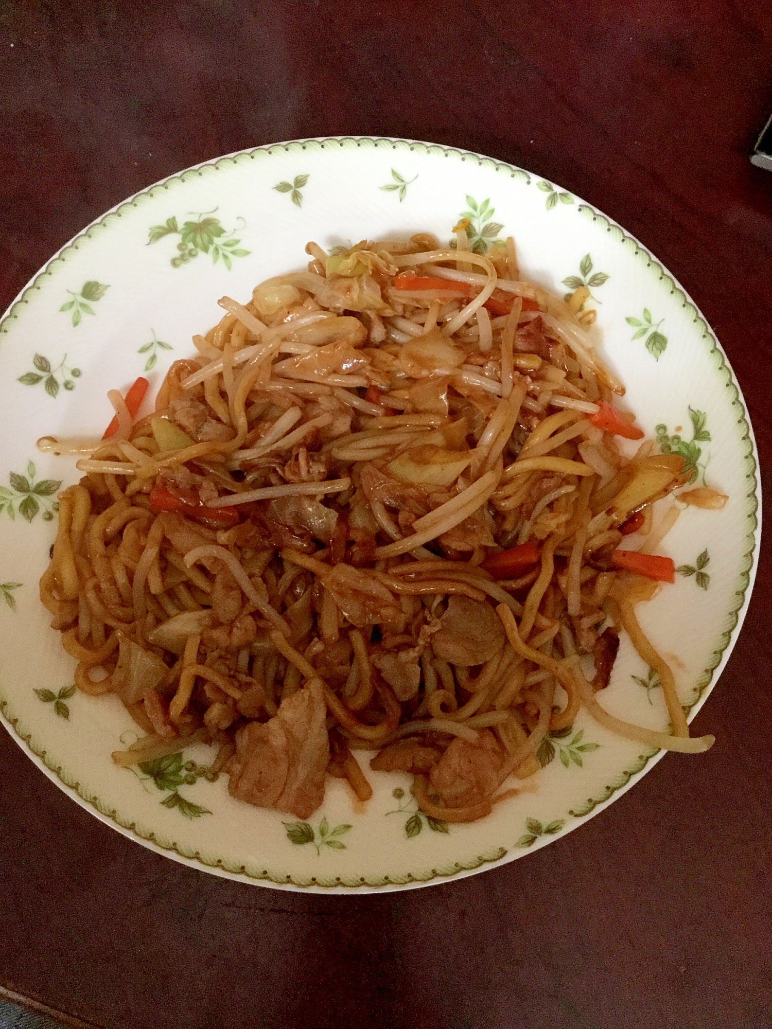 豚と長ネギの太麺焼きそば。