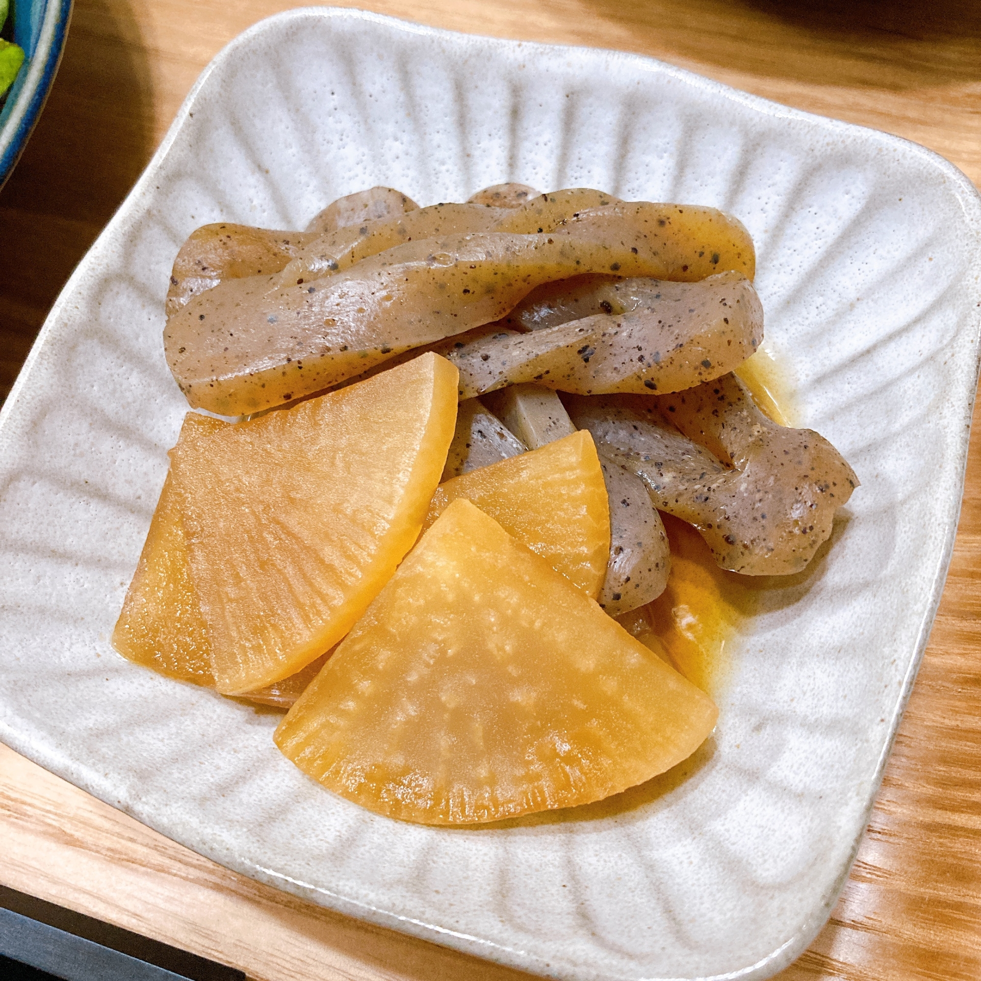 大根とこんにゃくの煮物★