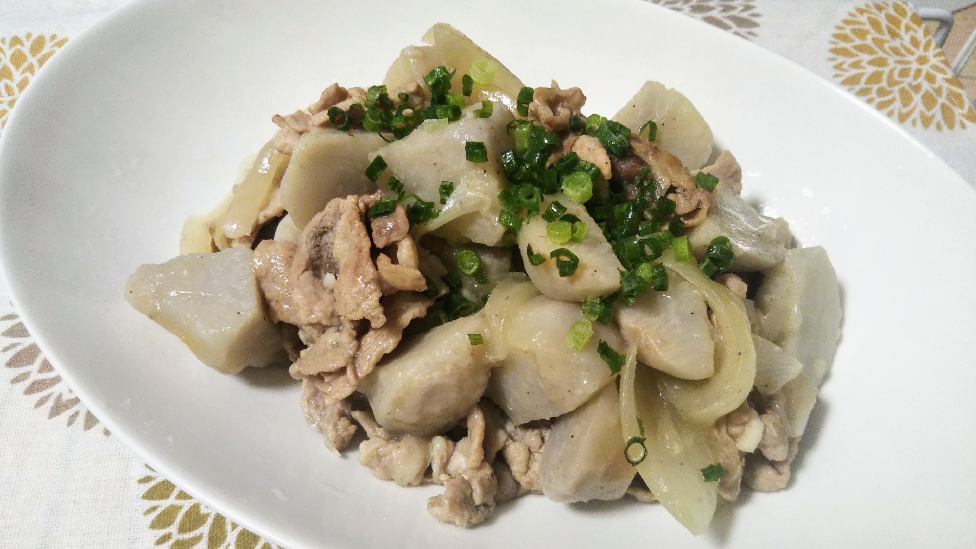 豚と里芋のあっさり塩煮