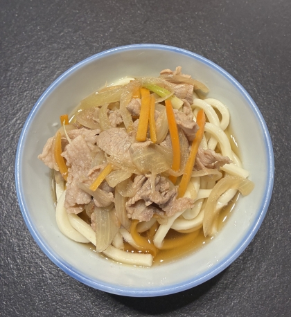 めんつゆで簡単！豚とたまねぎの肉うどん