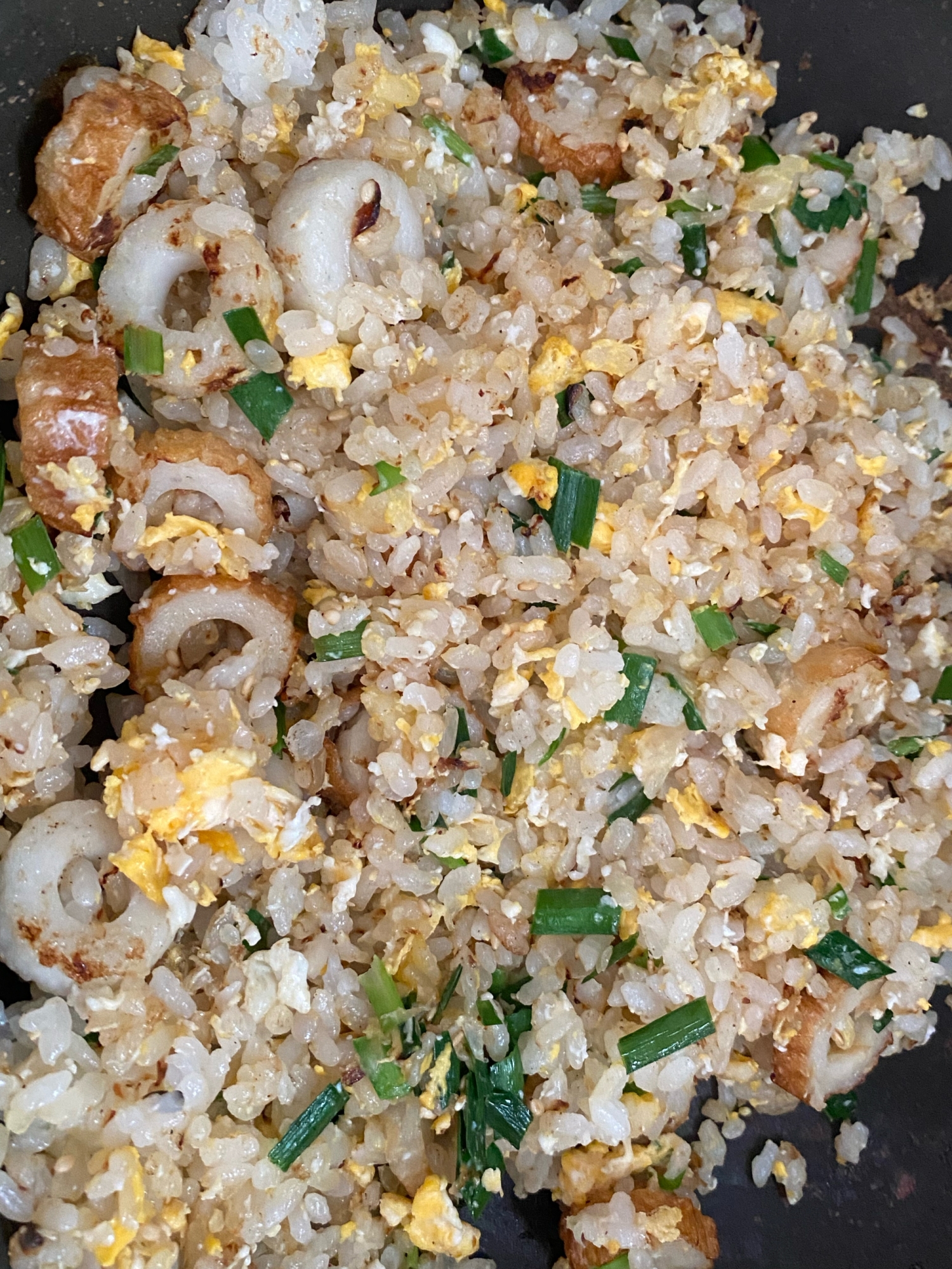 ちくわとニラのチャーハン
