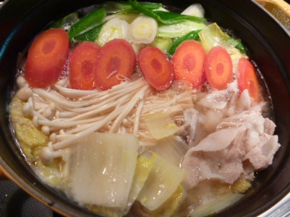 こんにちわ♪昨日の夕飯に作りました☆
中華スープ味で、豚バラ肉が更に美味しくなりました (^_^)
ポン酢であっさりもいいですね♥
ごちそう様でした (≧∇≦)