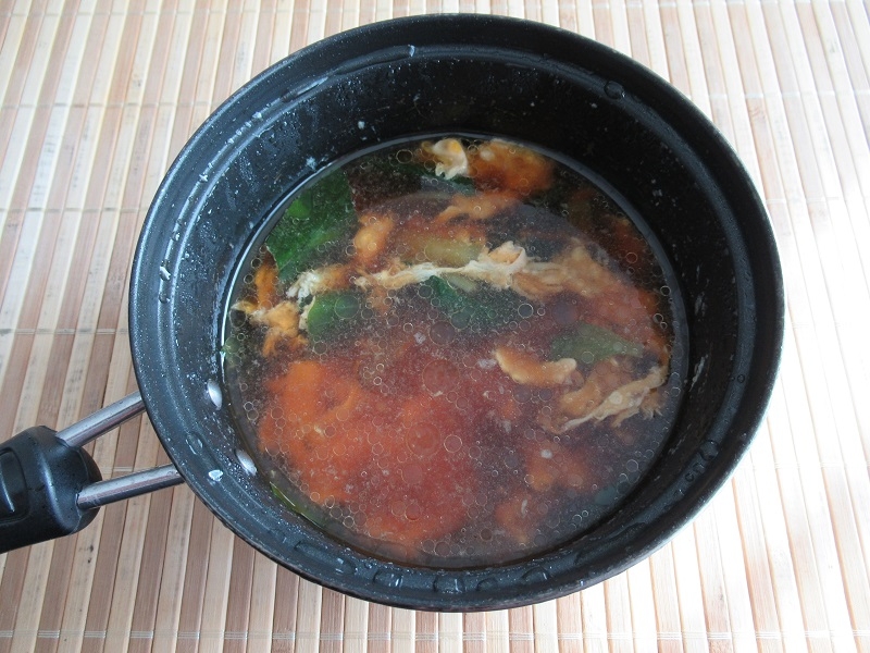 ラーメンのタレで、小松菜の中華スープ