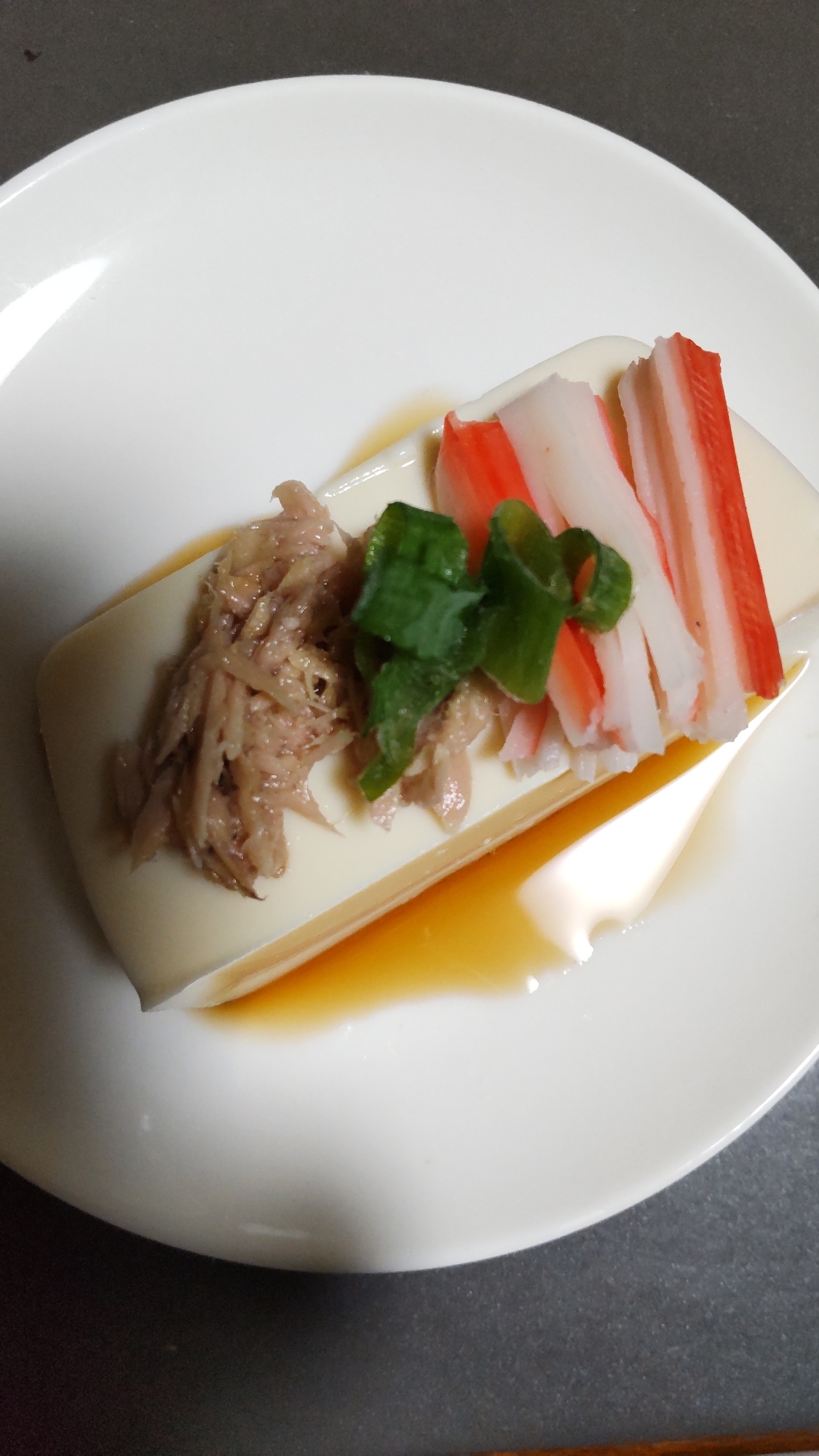 ツナとカニカマの冷奴