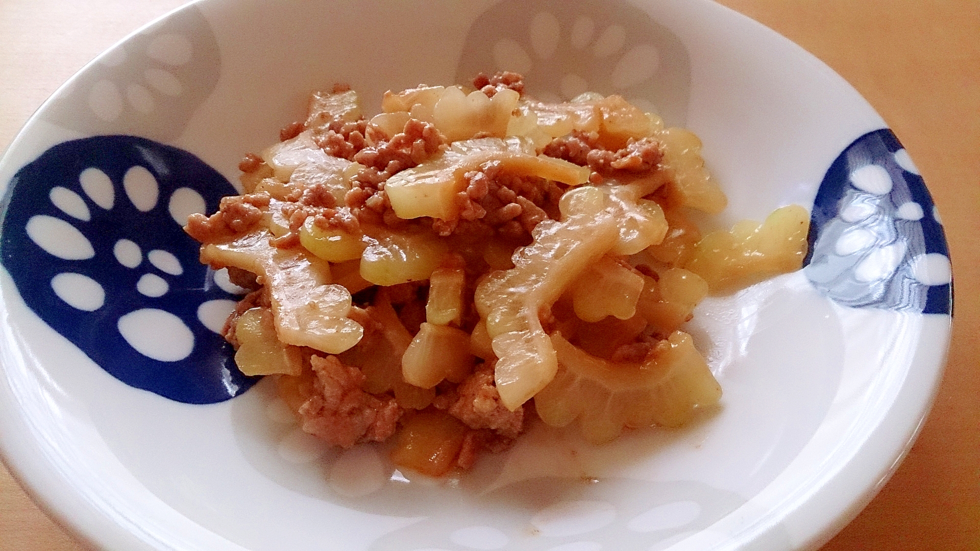 白ゴーヤと豚ひき肉のオイスターソース炒め レシピ 作り方 By ぼーずの母ちゃん 楽天レシピ 白ゴーヤと豚ひき肉のオイスターソース炒め レシピ 作り方 By ぼーずの母ちゃん 楽天レシピ