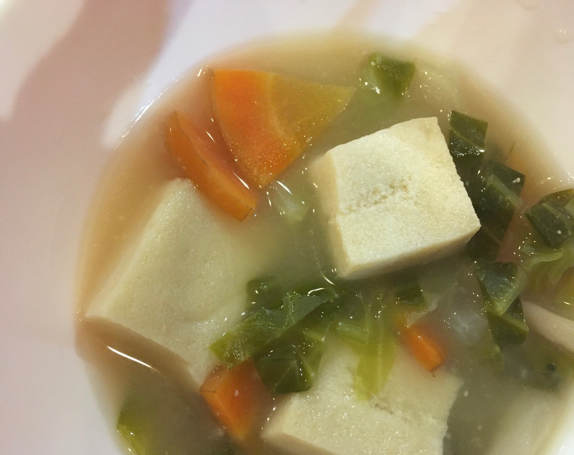 高野豆腐と人参とキャベツの味噌ミルクスープ