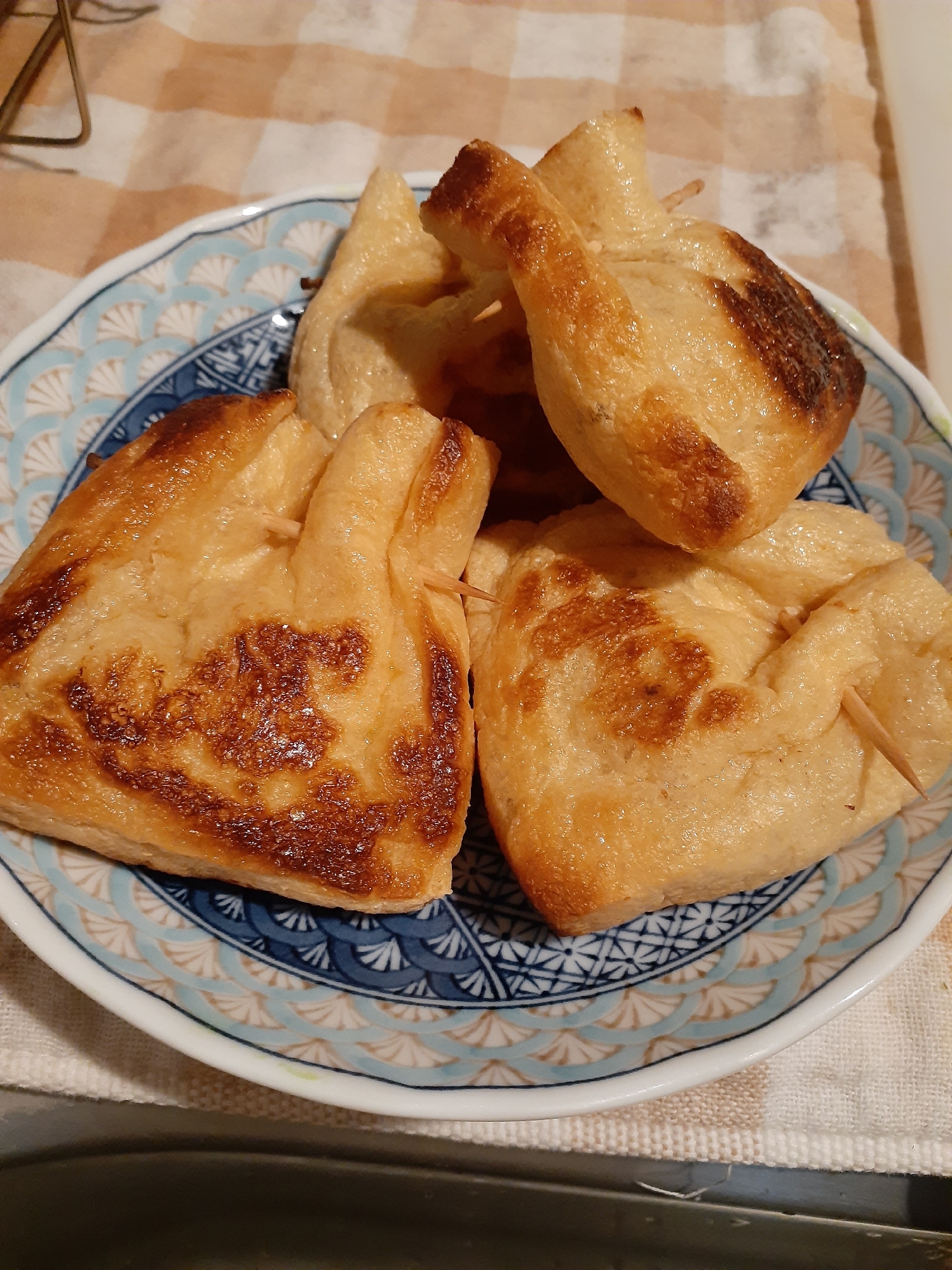 納豆チーズ入り油揚げ焼き