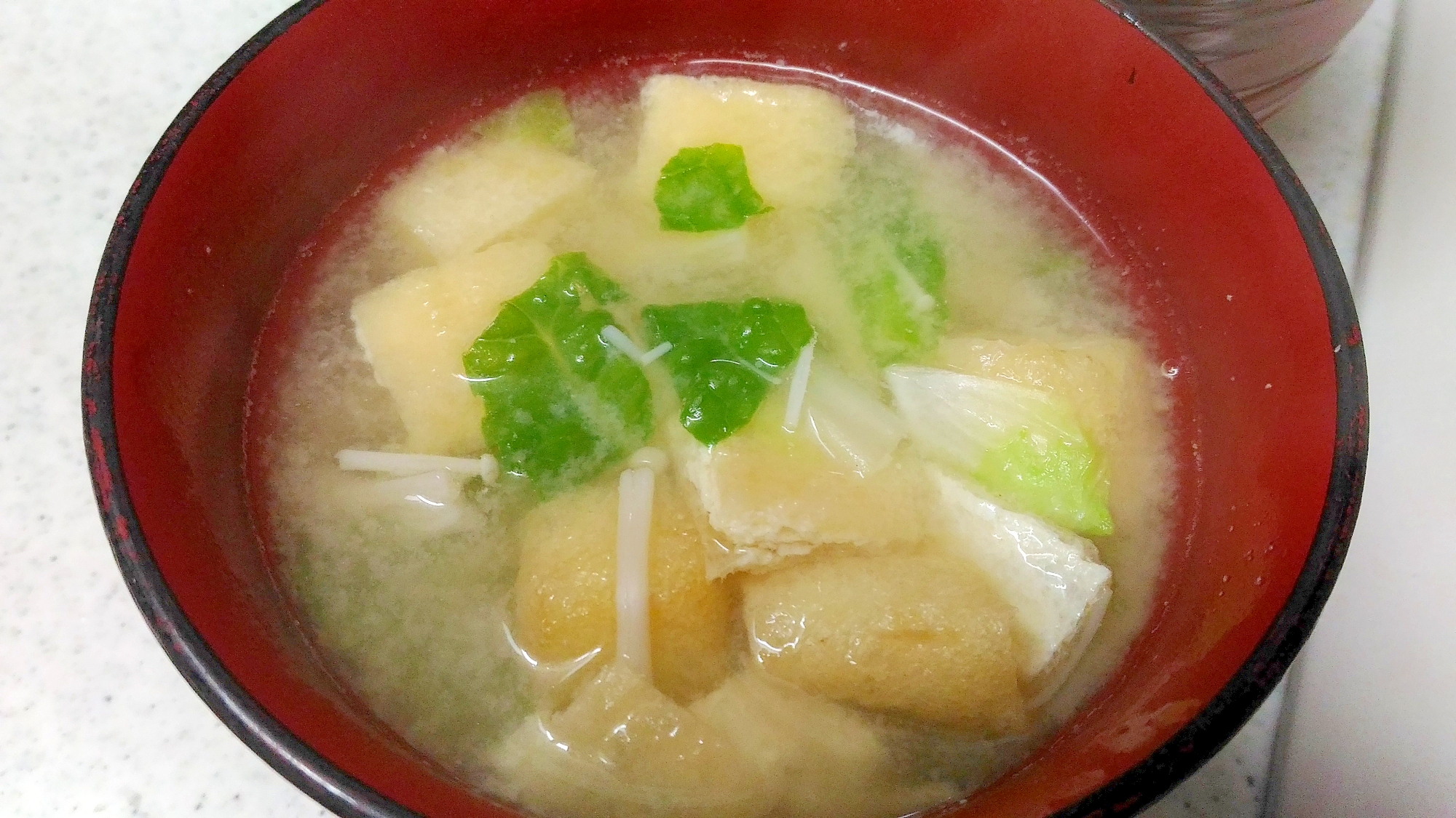 白菜とエノキの甘い味噌汁
