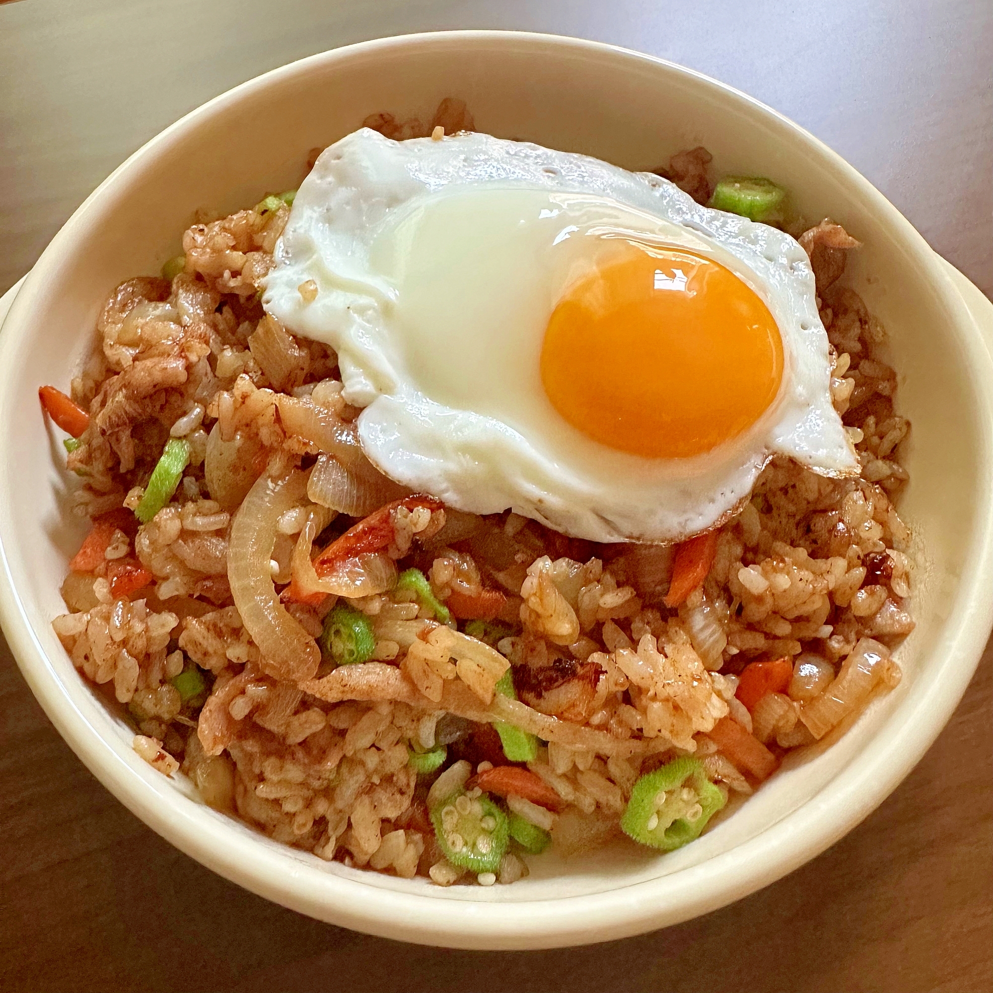 オクラのドライカレー•*¨*•.¸¸♪