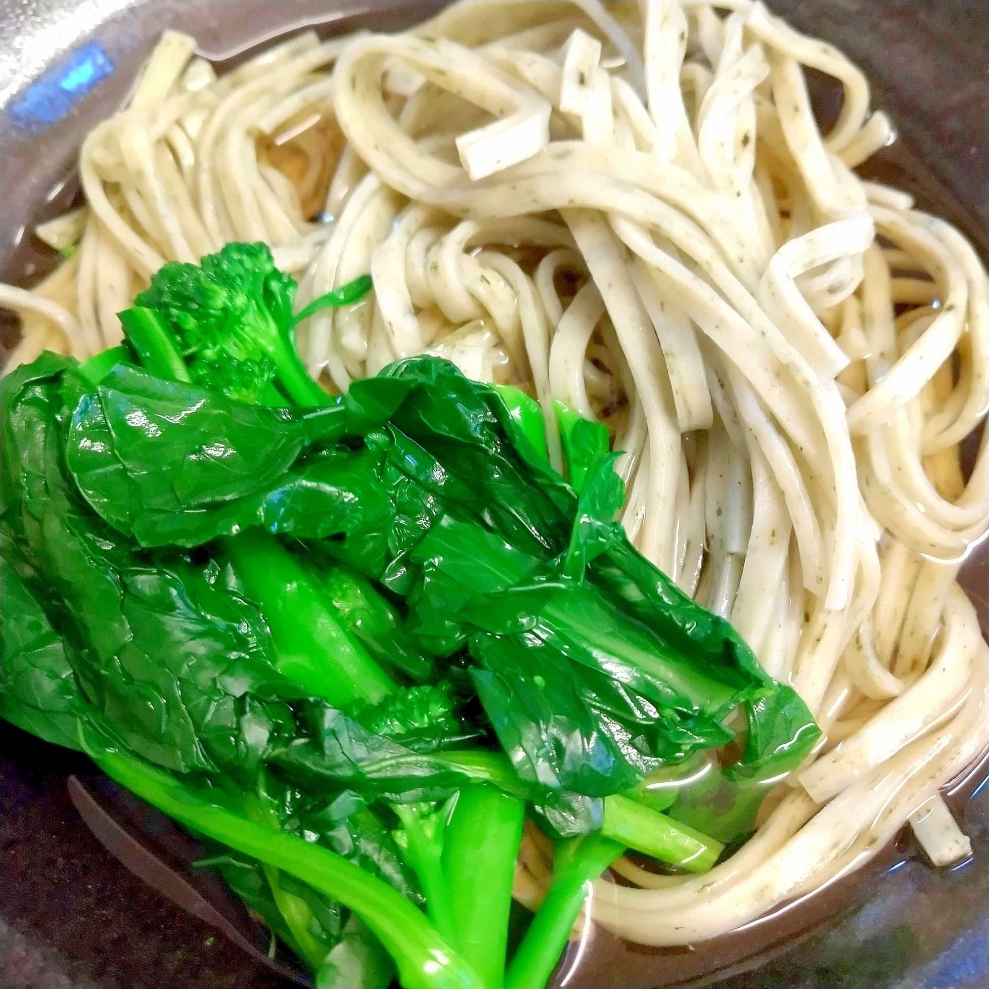 菜っ葉のせ・よもぎうどん