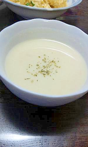 新玉ねぎの豆乳スープ