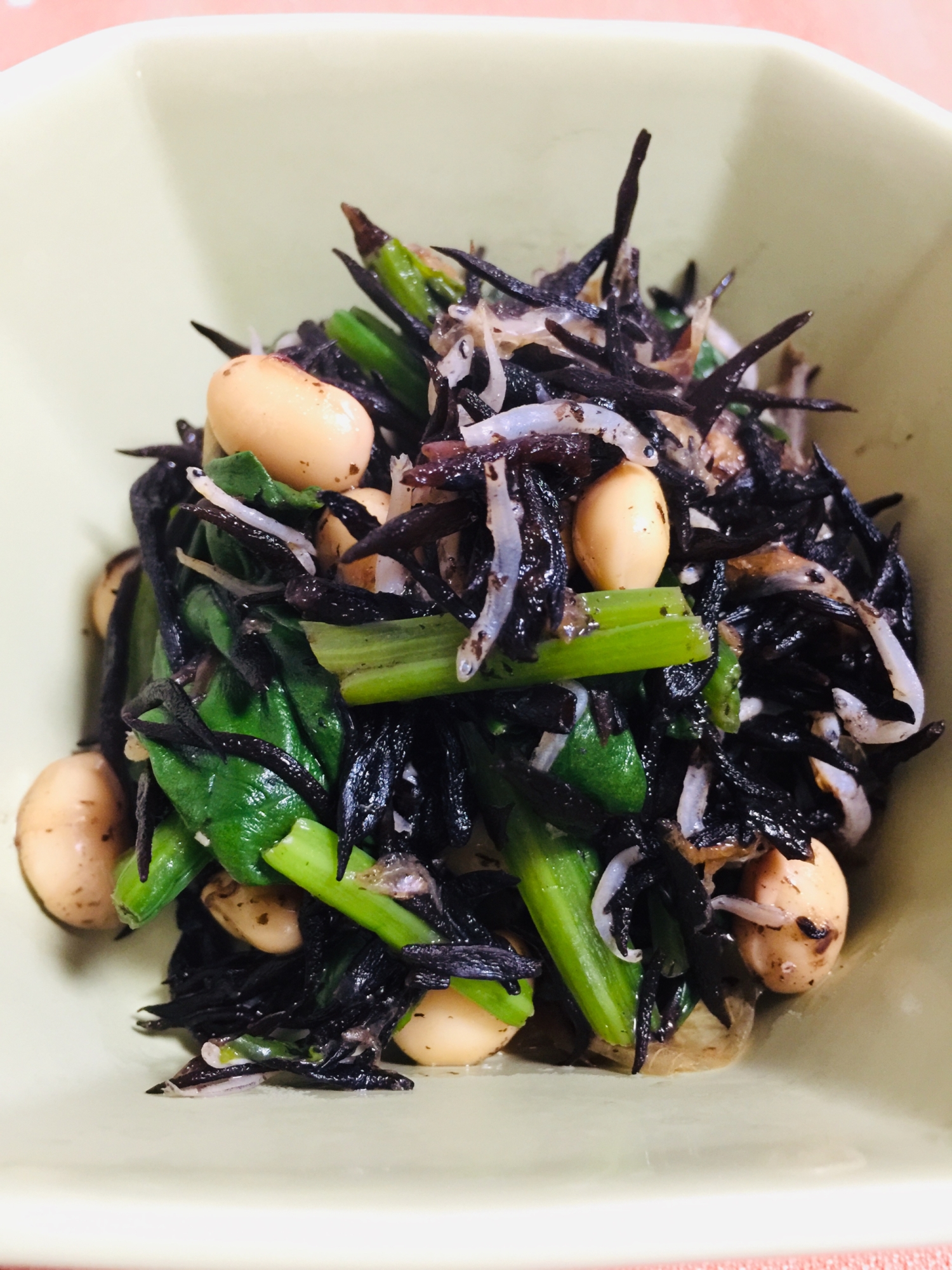 鉄分補給に!ひじきとほうれん草の和え物♪