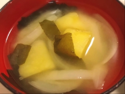 さつまいもと新玉ねぎの味噌汁