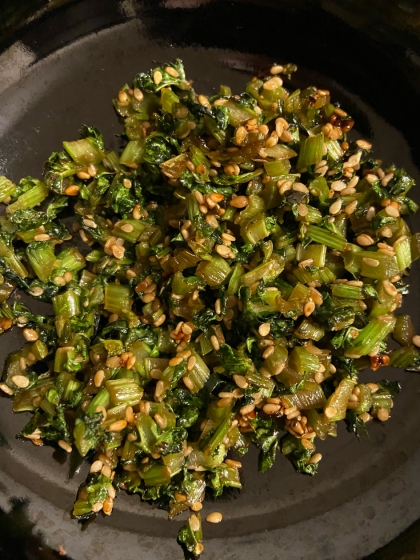 赤大根の葉・蕪の茎の炒め物