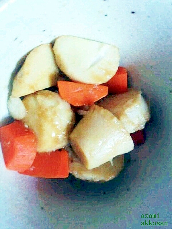 さと芋とニンジンの煮物