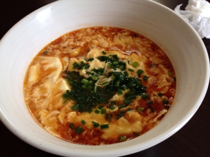 インスタント麺と酢でサンラータンメン（酸辣湯麺）
