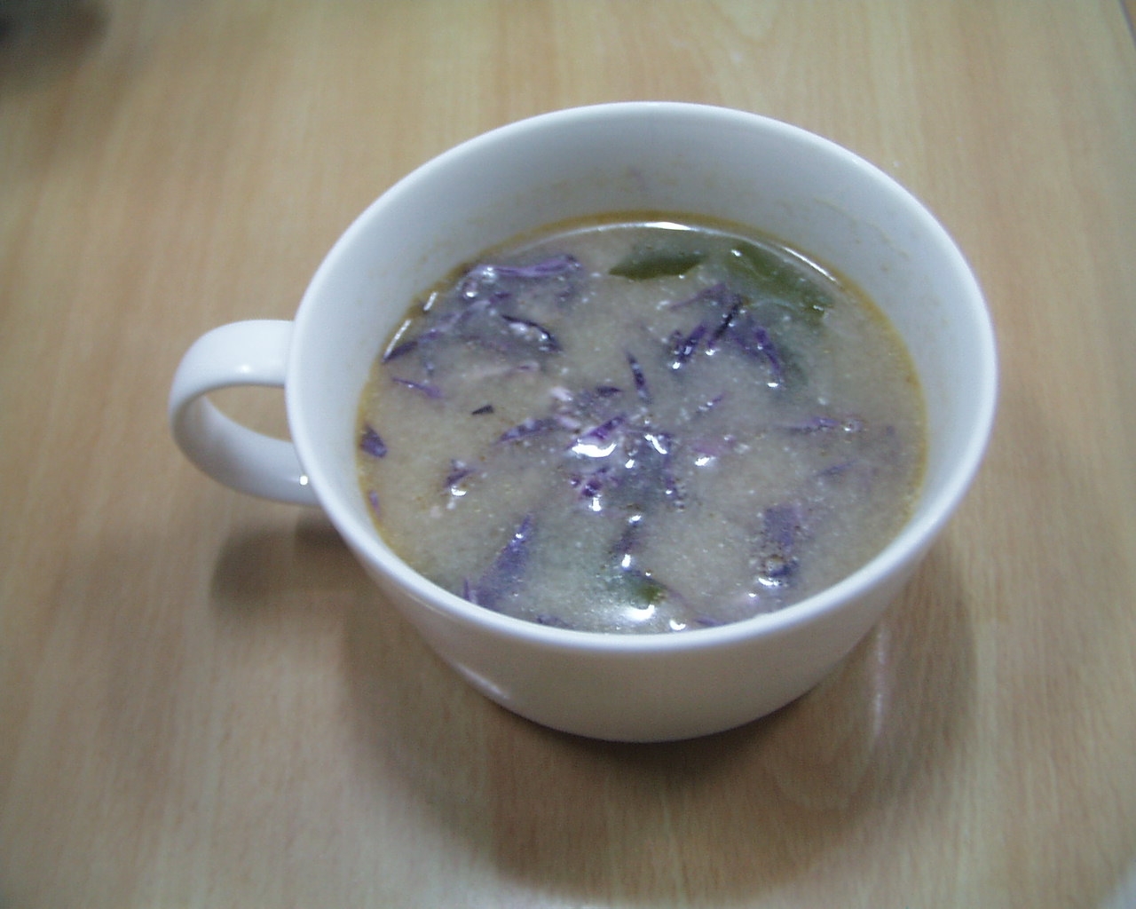 紫キャベツのお味噌汁