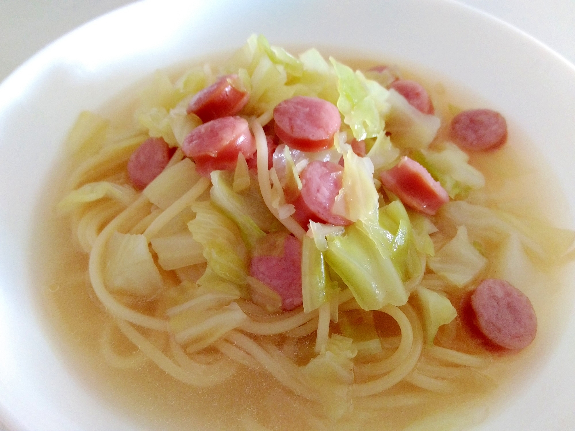 お鍋ひとつで ウインナーとキャベツのスープパスタ レシピ 作り方 By うーころちゃん 楽天レシピ