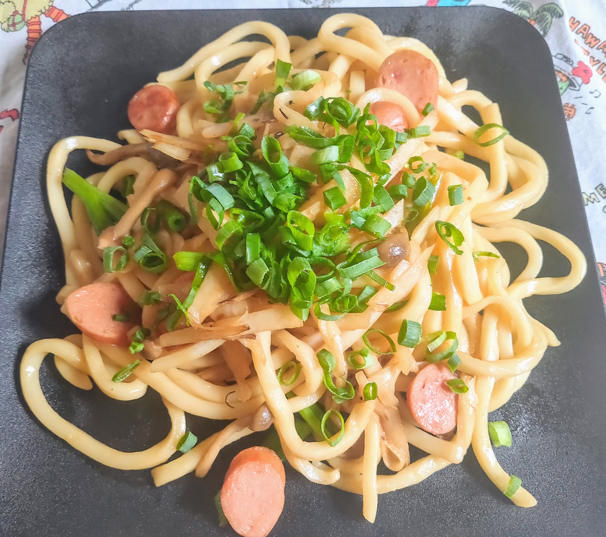 めんつゆで簡単♡ウインナーの焼きうどん