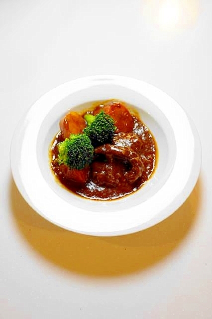 老舗の洋食屋さんの極上の味！ビーフシチュー