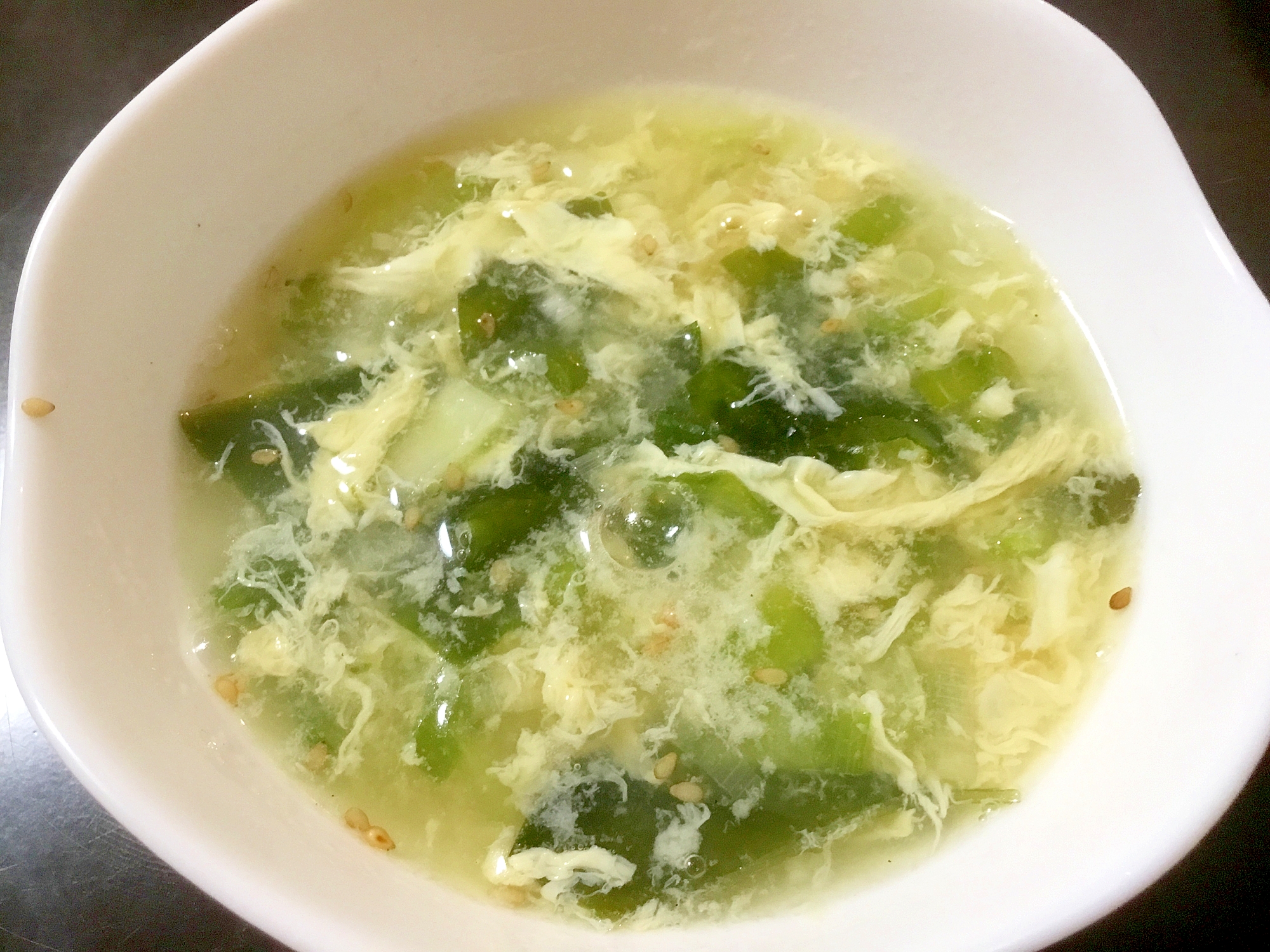 葉玉ねぎの卵スープ