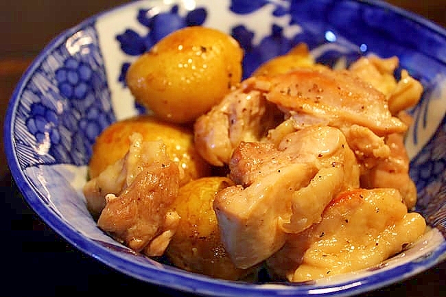 新ジャガと鶏肉の蒸し焼き