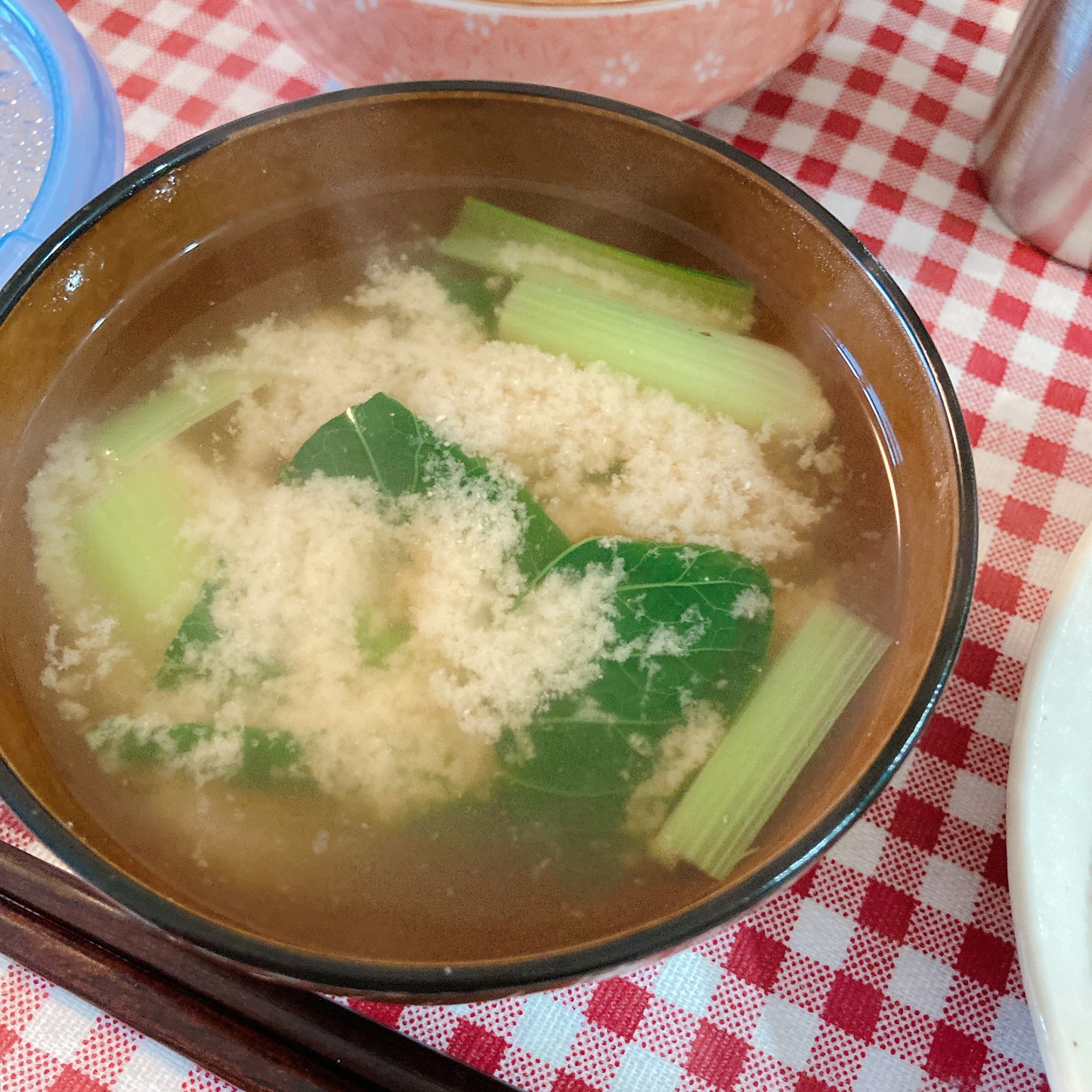 小松菜とさつまいもの味噌汁