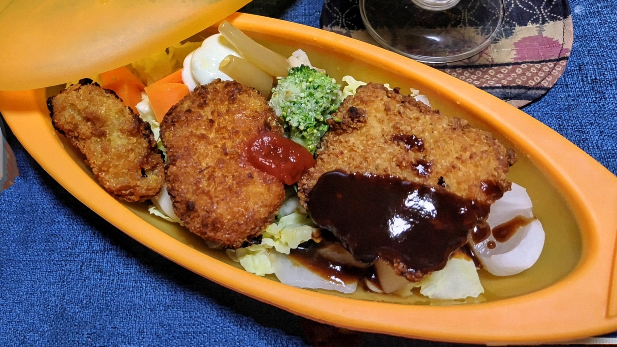 洗い物は増やさない！ 揚げ物のシリコンプレート