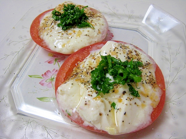 トマトパセリのガーリックペッパーヨーグルトサラダ
