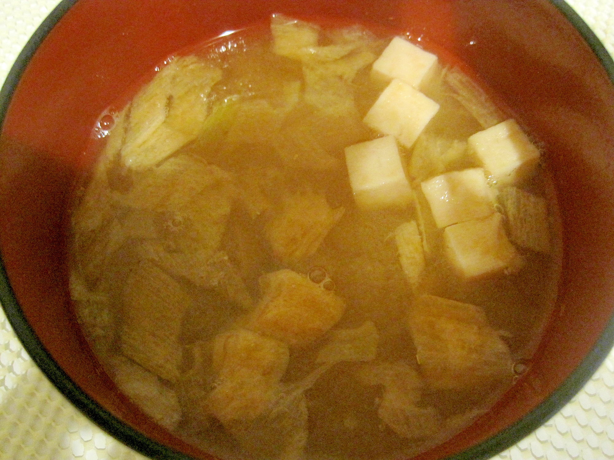 高野豆腐と油揚げの味噌汁