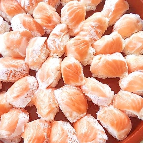 パーティー用に 鬼大トロサーモンの握り寿司 レシピ 作り方 By Torezu 楽天レシピ パーティー用に 鬼大トロサーモンの握り寿司 レシピ 作り方 By Torezu 楽天レシピ