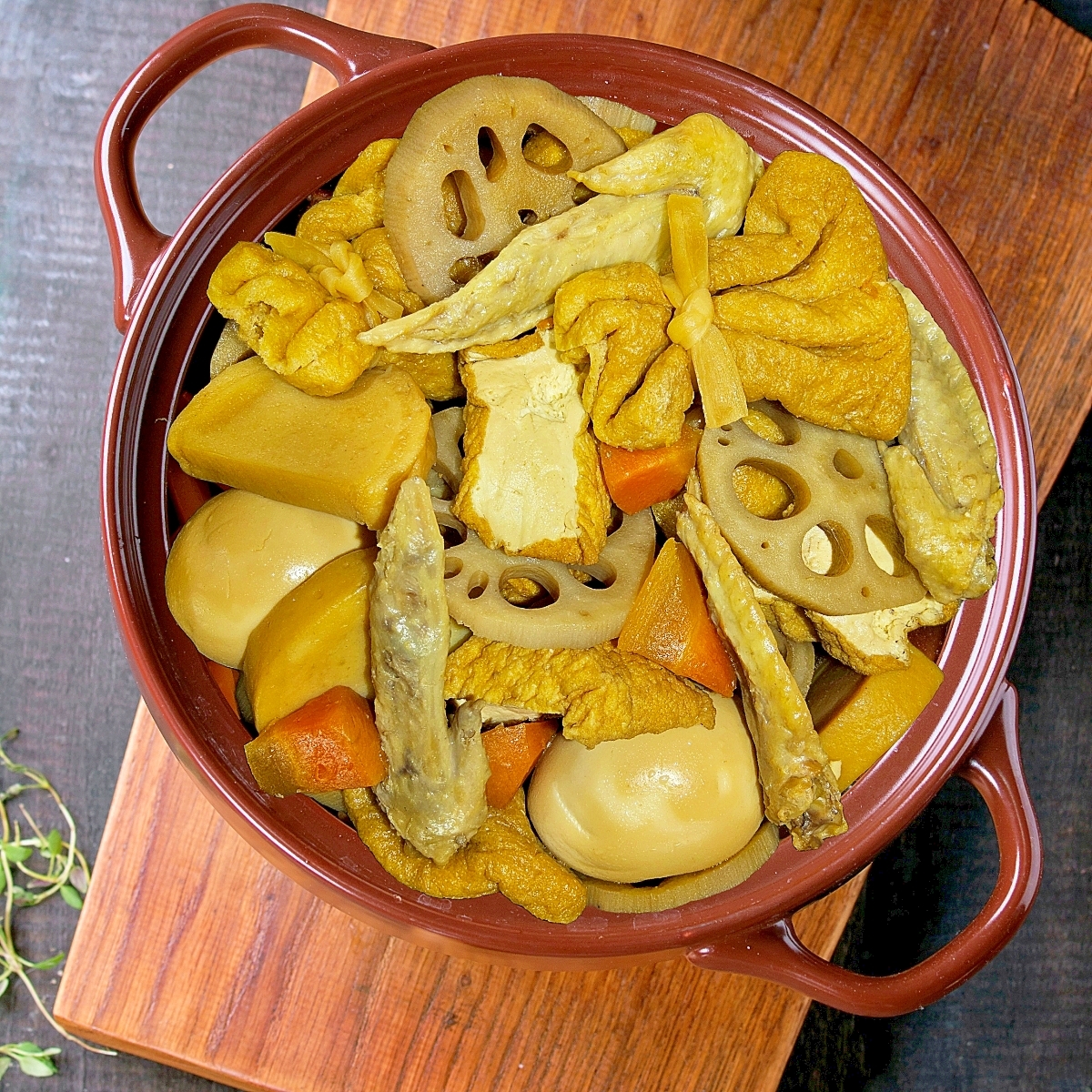 無水鍋で出汁調味料１／２カット！ハフハフ餅巾の煮物