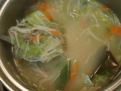 簡単♪残り物野菜と春雨のボリューム味噌汁