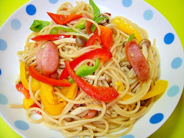 ピーマンとパプリカしめじのガーリック醤油パスタ