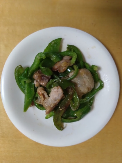 ピーマン玉ねぎ豚肉の焼肉タレ焼き