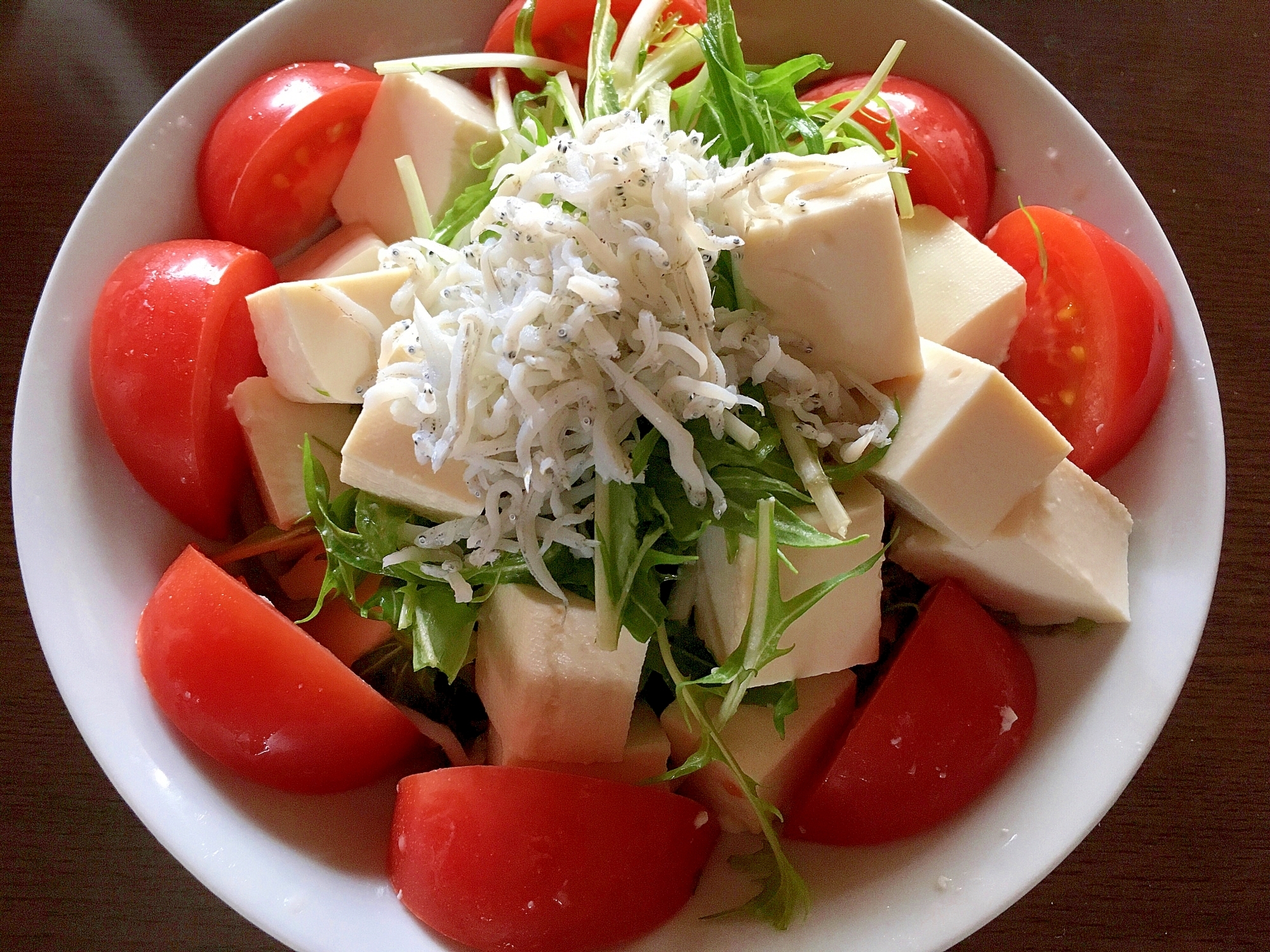 釜揚げちりめんと豆腐のサラダ