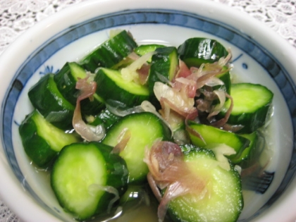 簡単♡ごま油香る♡きゅうりとみょうがの梅ポン酢和え