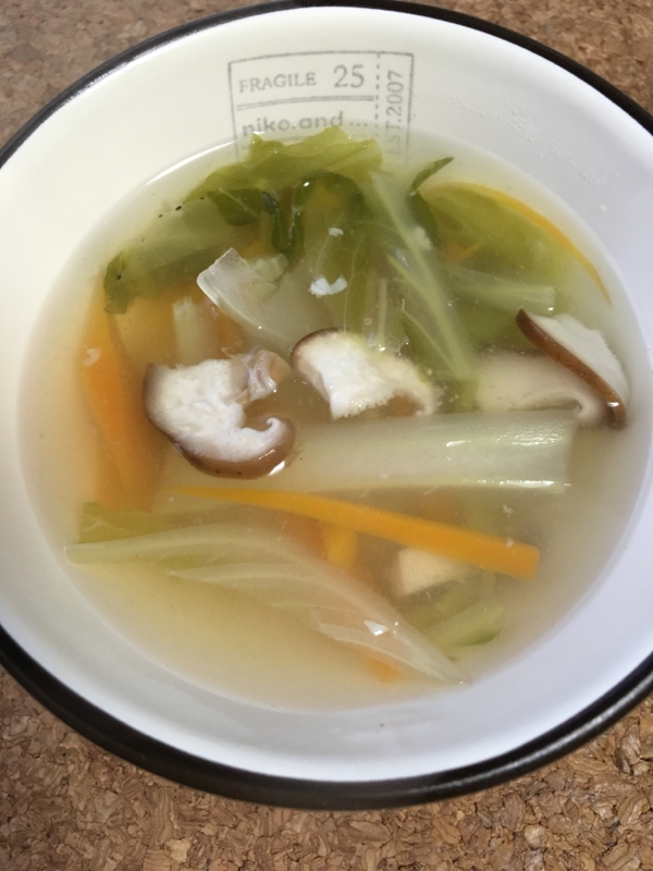 鶏ハムのゆで汁で☆気軽に菌活！あっさり塩麹スープ